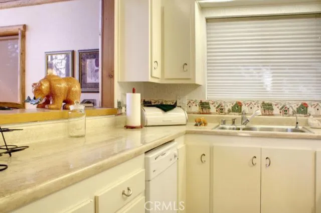 43595 Wolf Road, Big Bear, California 92315