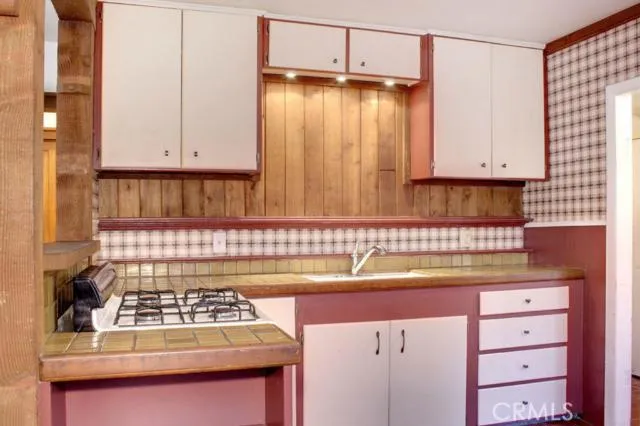 1104 Cougar Road, Big Bear, California 92314