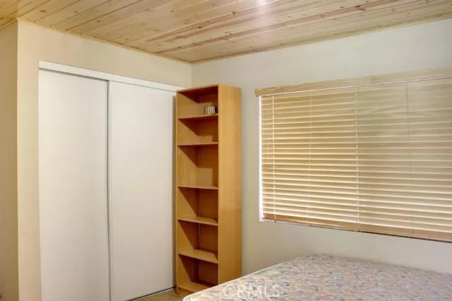 201 W Sherwood Boulevard, Big Bear, California 92314