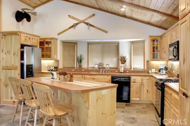 1160 Minton Avenue, Big Bear, California 92314