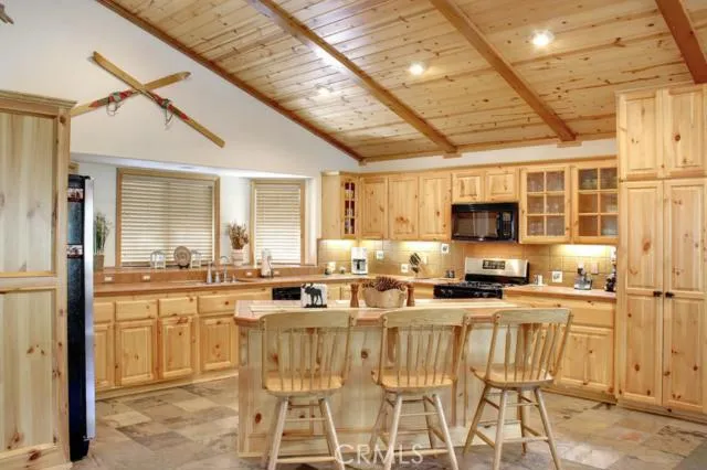 1160 Minton Avenue, Big Bear, California 92314