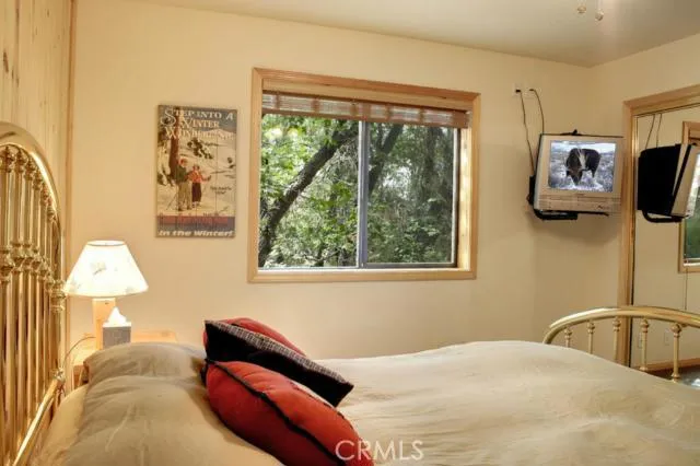 1160 Minton Avenue, Big Bear, California 92314