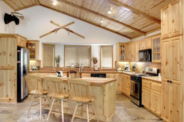 1160 Minton Avenue, Big Bear, California 92314