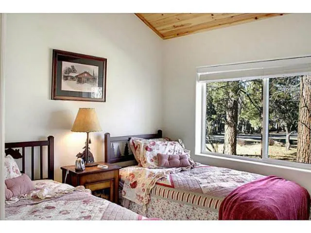 789 San Bernardino Avenue, Sugarloaf, California 92386