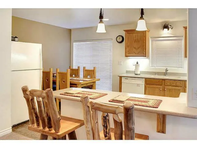 789 San Bernardino Avenue, Sugarloaf, California 92386