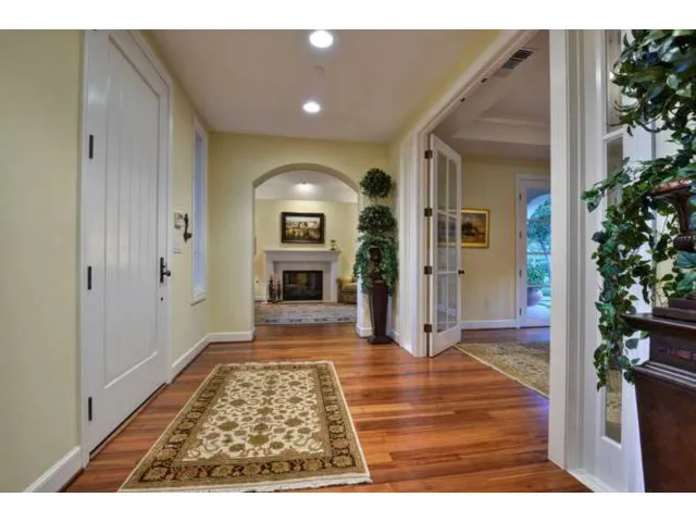 1405 Lakeview Court, San Martin, California 95046