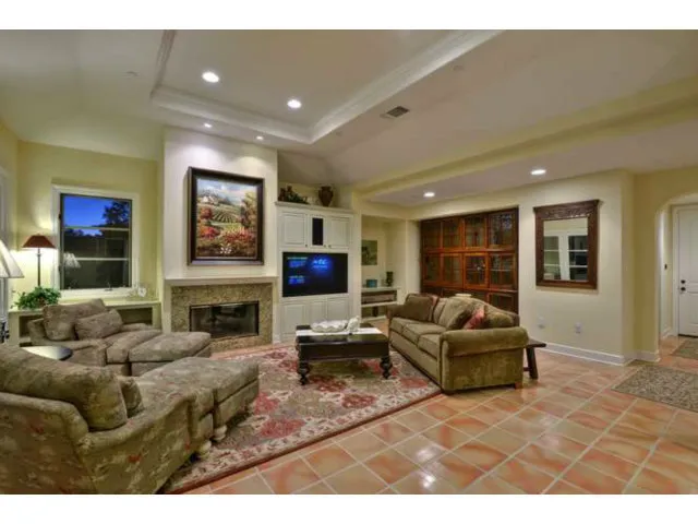 1405 Lakeview Court, San Martin, California 95046