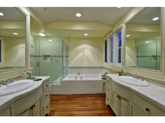 1405 Lakeview Court, San Martin, California 95046