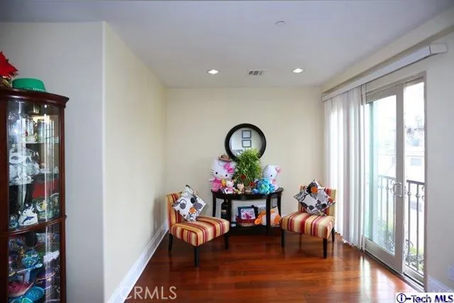 147 N Berendo Street 303, Los Angeles, California 90004
