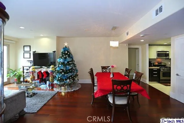147 N Berendo Street 303, Los Angeles, California 90004