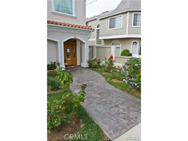 215 S Irena Avenue A, Redondo Beach, California 90277