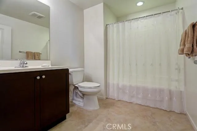 5540 Strand 302, Hawthorne, California 90250