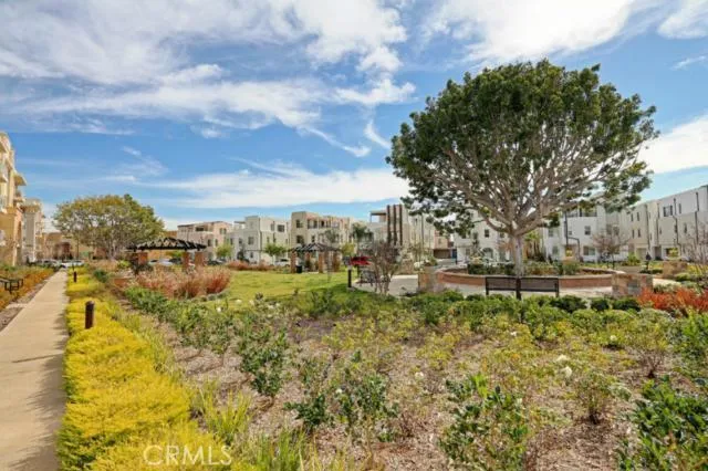 5540 Strand 302, Hawthorne, California 90250