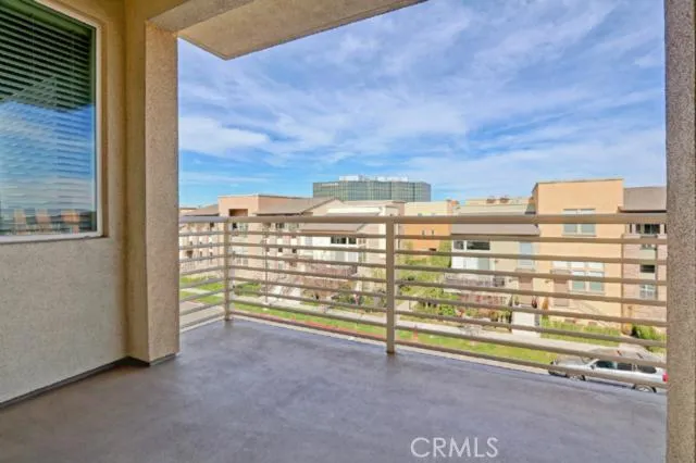 5540 Strand 302, Hawthorne, California 90250