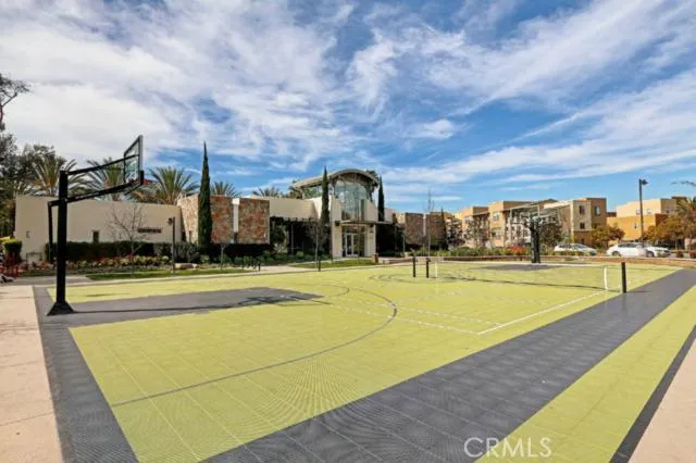 5540 Strand 302, Hawthorne, California 90250