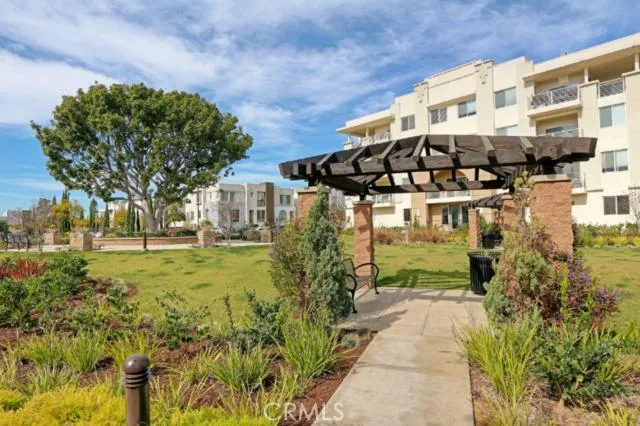 5540 Strand 302, Hawthorne, California 90250