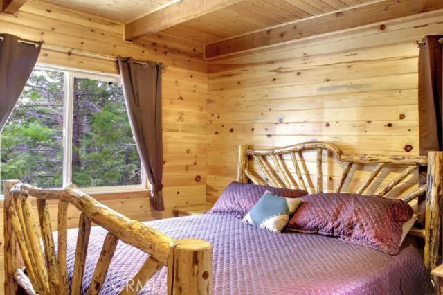 43172 Sunset Drive, Big Bear, California 92315