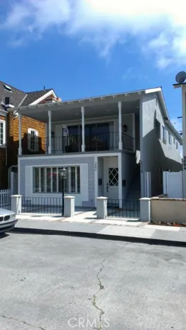 202 Agate Avenue, Newport Beach, California 92662