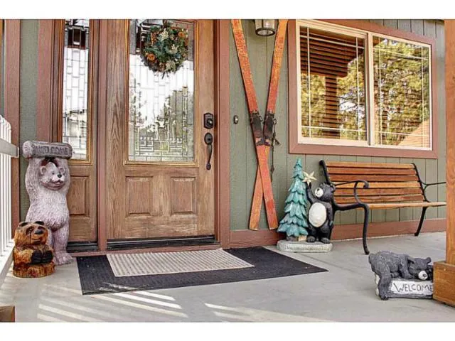 905 Tinkerbell Avenue, Big Bear, California 92314