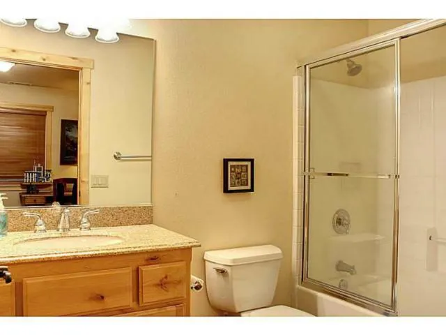 905 Tinkerbell Avenue, Big Bear, California 92314