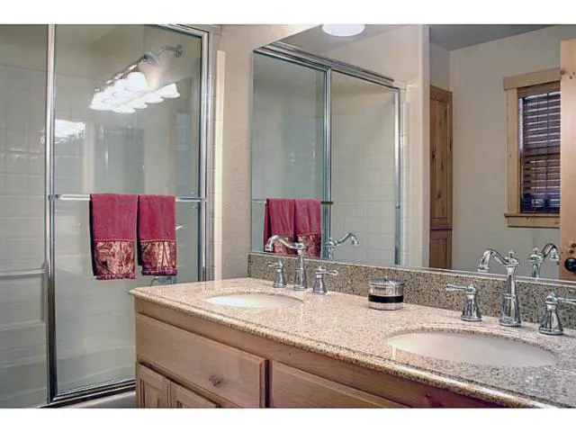 905 Tinkerbell Avenue, Big Bear, California 92314