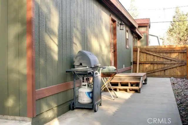905 Tinkerbell Avenue, Big Bear, California 92314