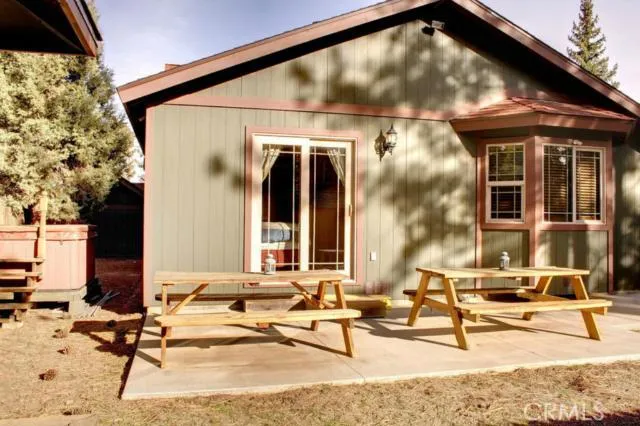 905 Tinkerbell Avenue, Big Bear, California 92314