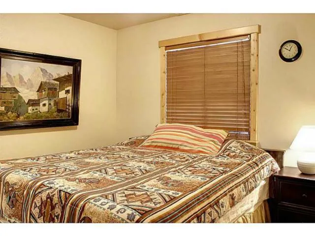 905 Tinkerbell Avenue, Big Bear, California 92314