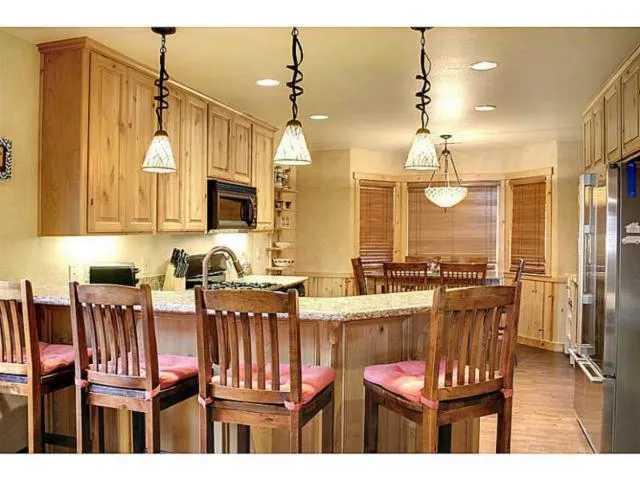 905 Tinkerbell Avenue, Big Bear, California 92314