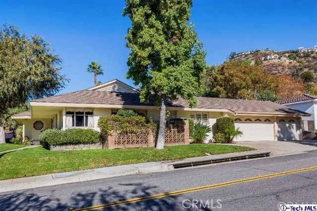 401 Meadows Drive, Glendale, California 91202