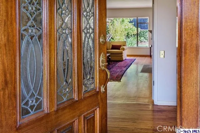 401 Meadows Drive, Glendale, California 91202