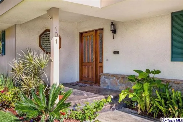 401 Meadows Drive, Glendale, California 91202