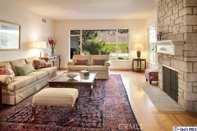 401 Meadows Drive, Glendale, California 91202