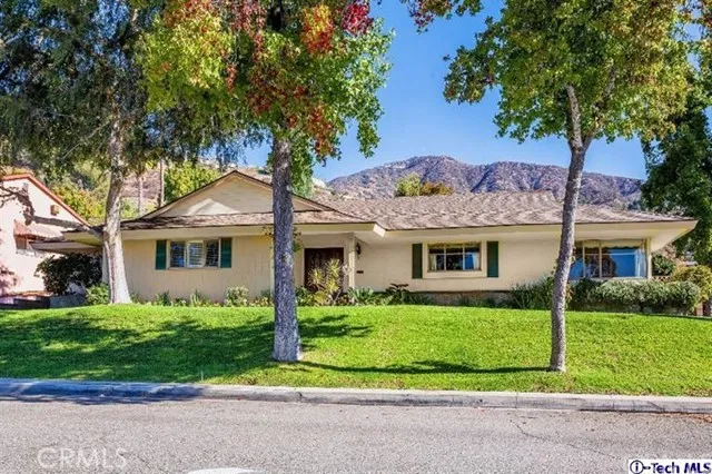 401 Meadows Drive, Glendale, California 91202