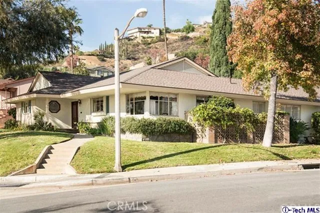 401 Meadows Drive, Glendale, California 91202