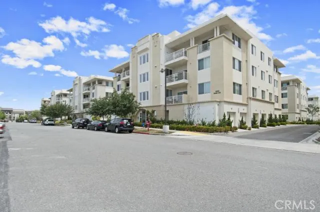 13032 Union Avenue 304, Hawthorne, California 90250