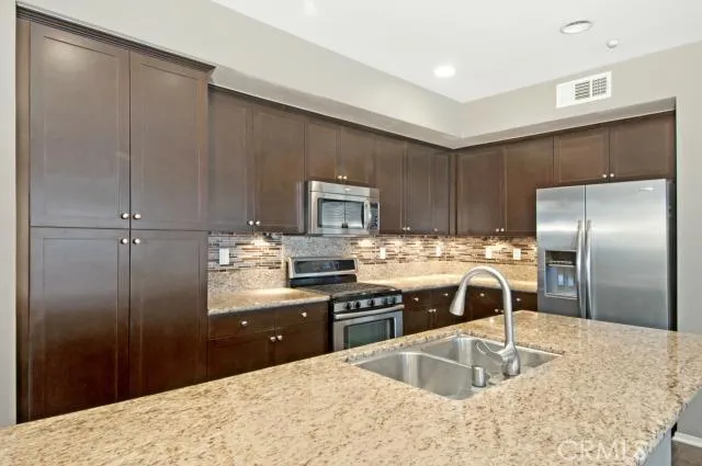 13032 Union Avenue 304, Hawthorne, California 90250