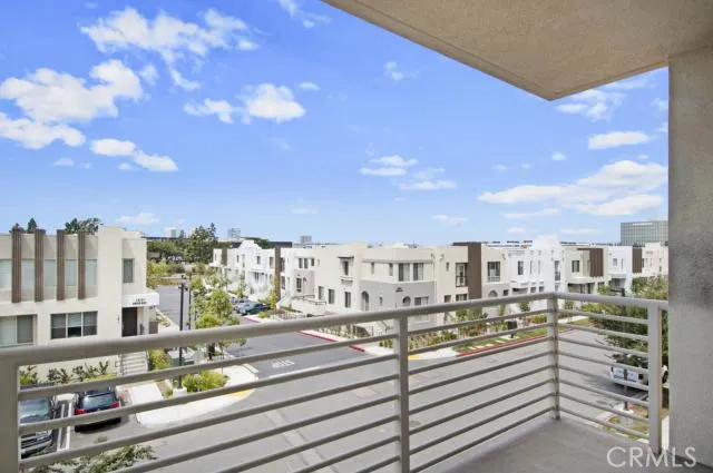 13032 Union Avenue 304, Hawthorne, California 90250