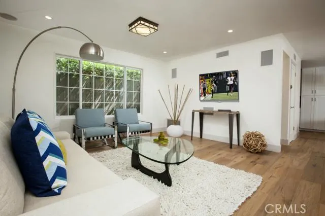 511 1/2 Fernleaf Avenue, Corona Del Mar, California 92625