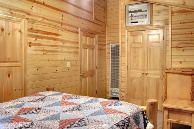 40356 Cliff Lane, Big Bear, California 92315