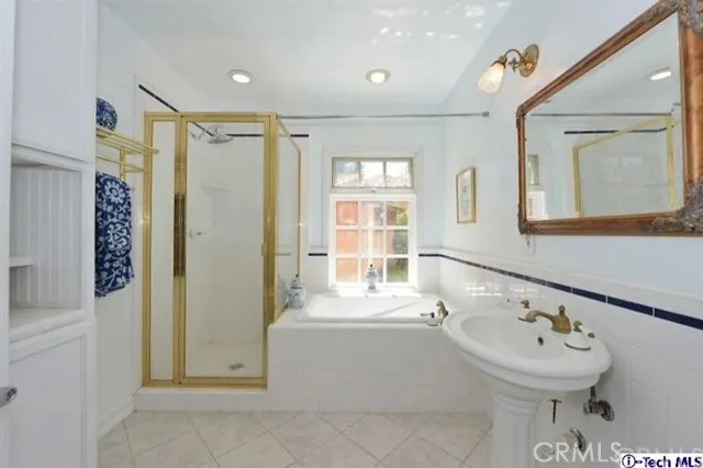 2737 Paraiso Way, La Crescenta, California 91214