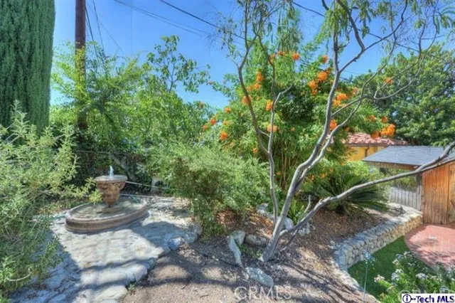 2737 Paraiso Way, La Crescenta, California 91214