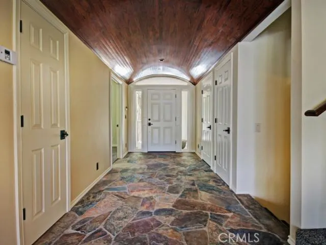 191 Fairway, Lake Arrowhead, California 92352