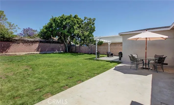 Large backyard perfect for family and entertaining.