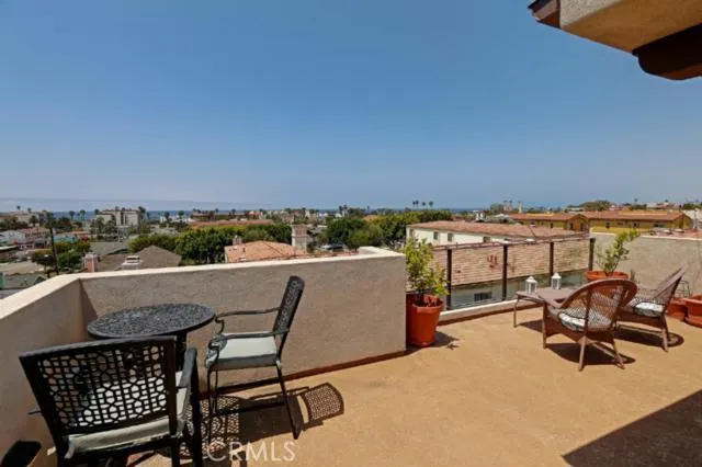 123 S Guadalupe Avenue C, Redondo Beach, California 90277