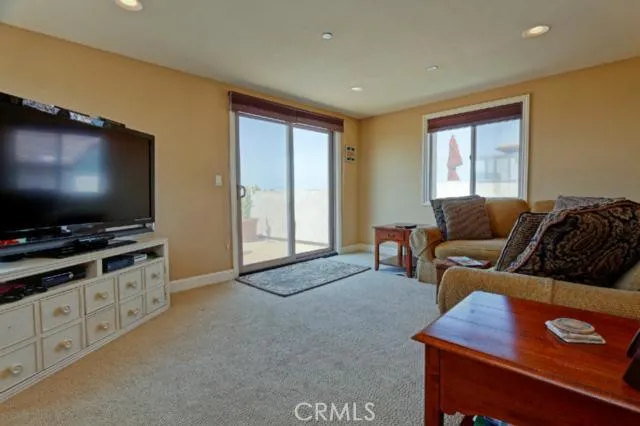 123 S Guadalupe Avenue C, Redondo Beach, California 90277