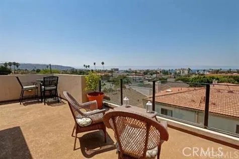 123 S Guadalupe Avenue C, Redondo Beach, California 90277
