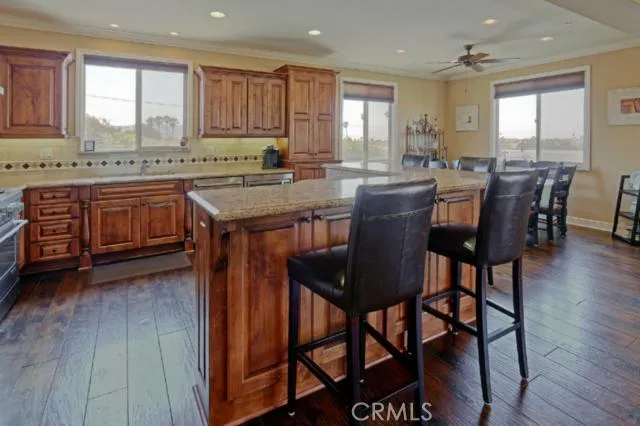 123 S Guadalupe Avenue C, Redondo Beach, California 90277