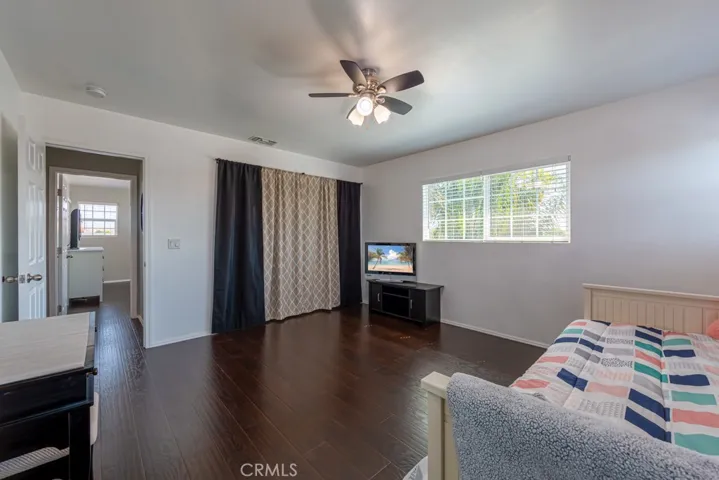 Upstairs Bedroom #4