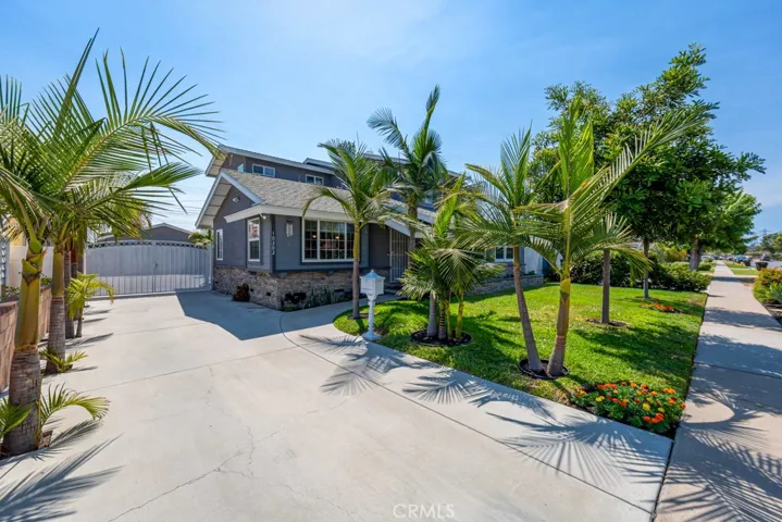 Front of house/Driveway